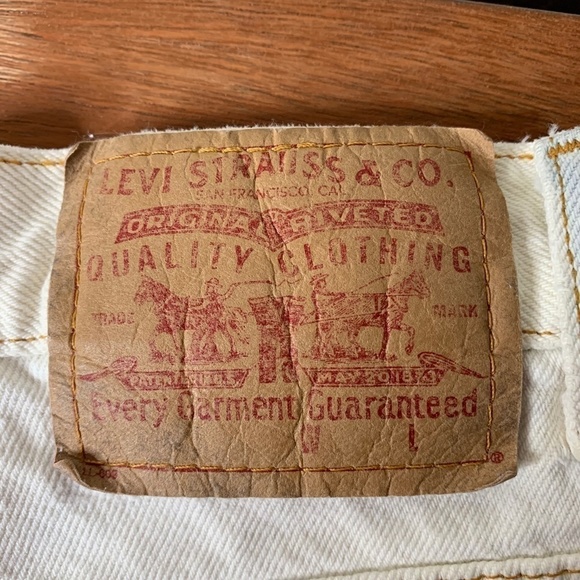 LEVI'S 100% Cotton White/Acid Washed Light Blue Jean Shorts Size JR 7 (1099) - Picture 10 of 13